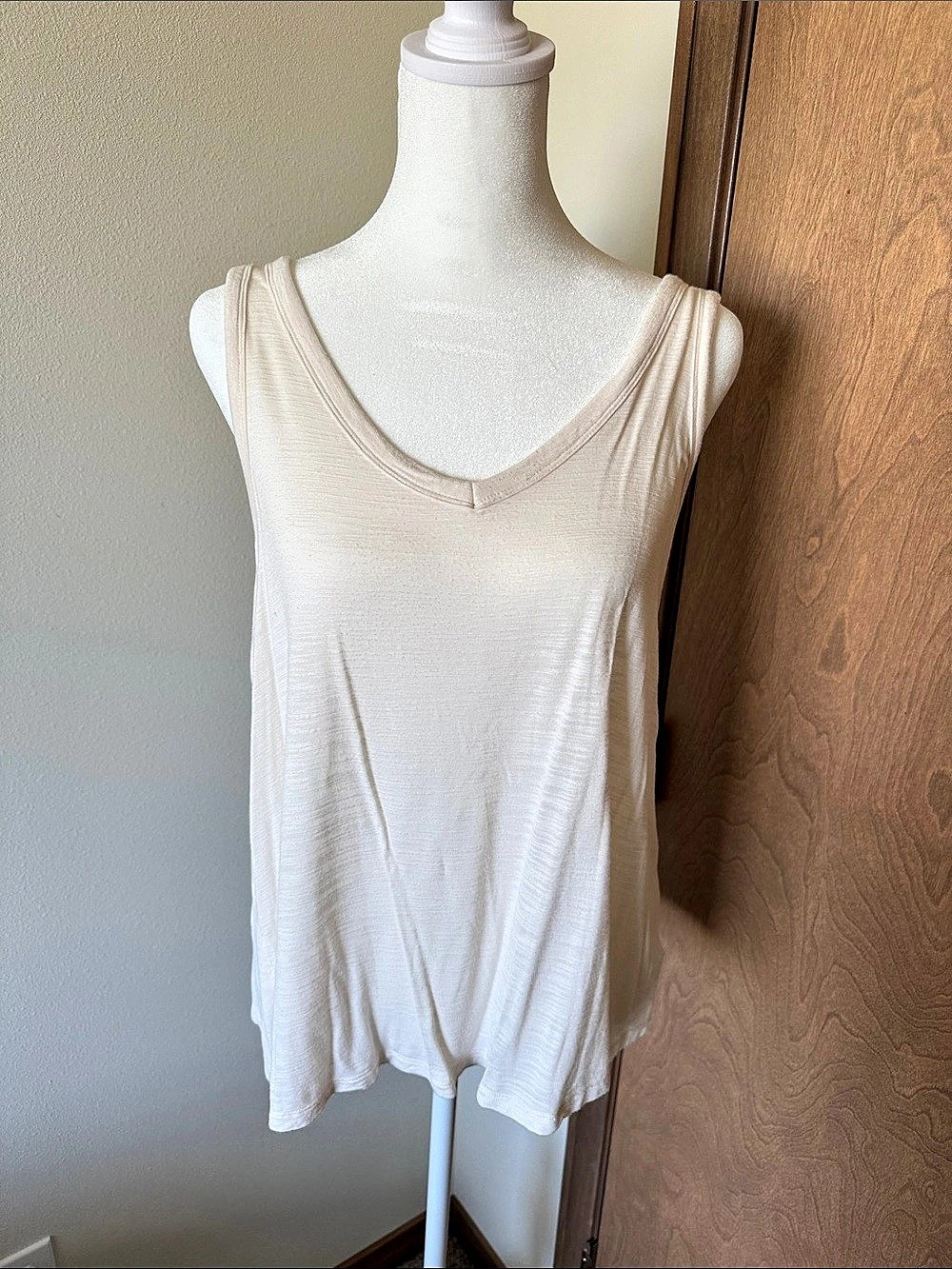 OLD NAVY Draped Tank Top in Cream Size Medium
